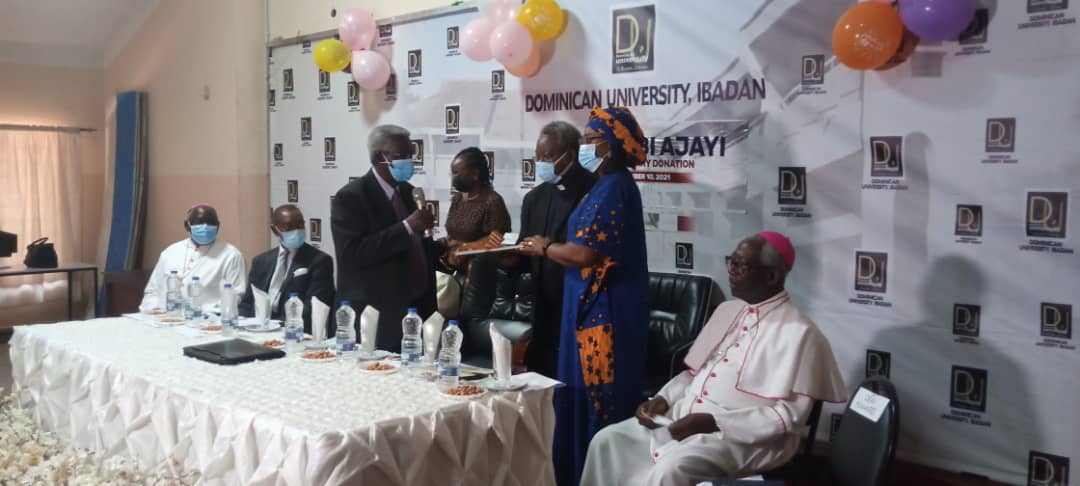 Dominican University Ibadan, Oyo State, on Friday received a world-class Economics library from the Emeritus Professor of Economics, Sir (Prof.) Ibi Ajayi, KSG.FNES
